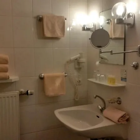 Albrecht Hotell 3*