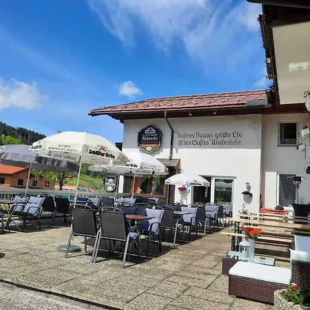 Hotell Albrecht 3*